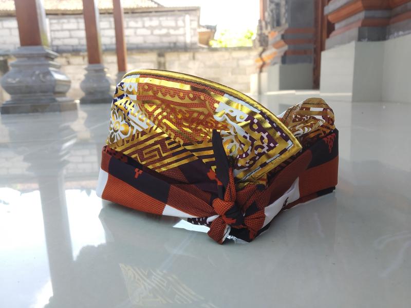 Udeng Jadi Hiasan Kepala Motif Kotak Kotak Udeng Topi Bali Souvenir Atribut Adat Khas Bali Abu Biru 2