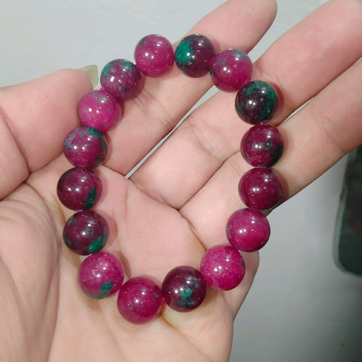VÒNG ĐÁ RUBY PHI TỰ NHIÊN.