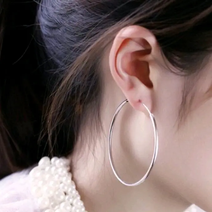Anting bulat Perempuan / anting hoop wanita / anting ring bulat titanium