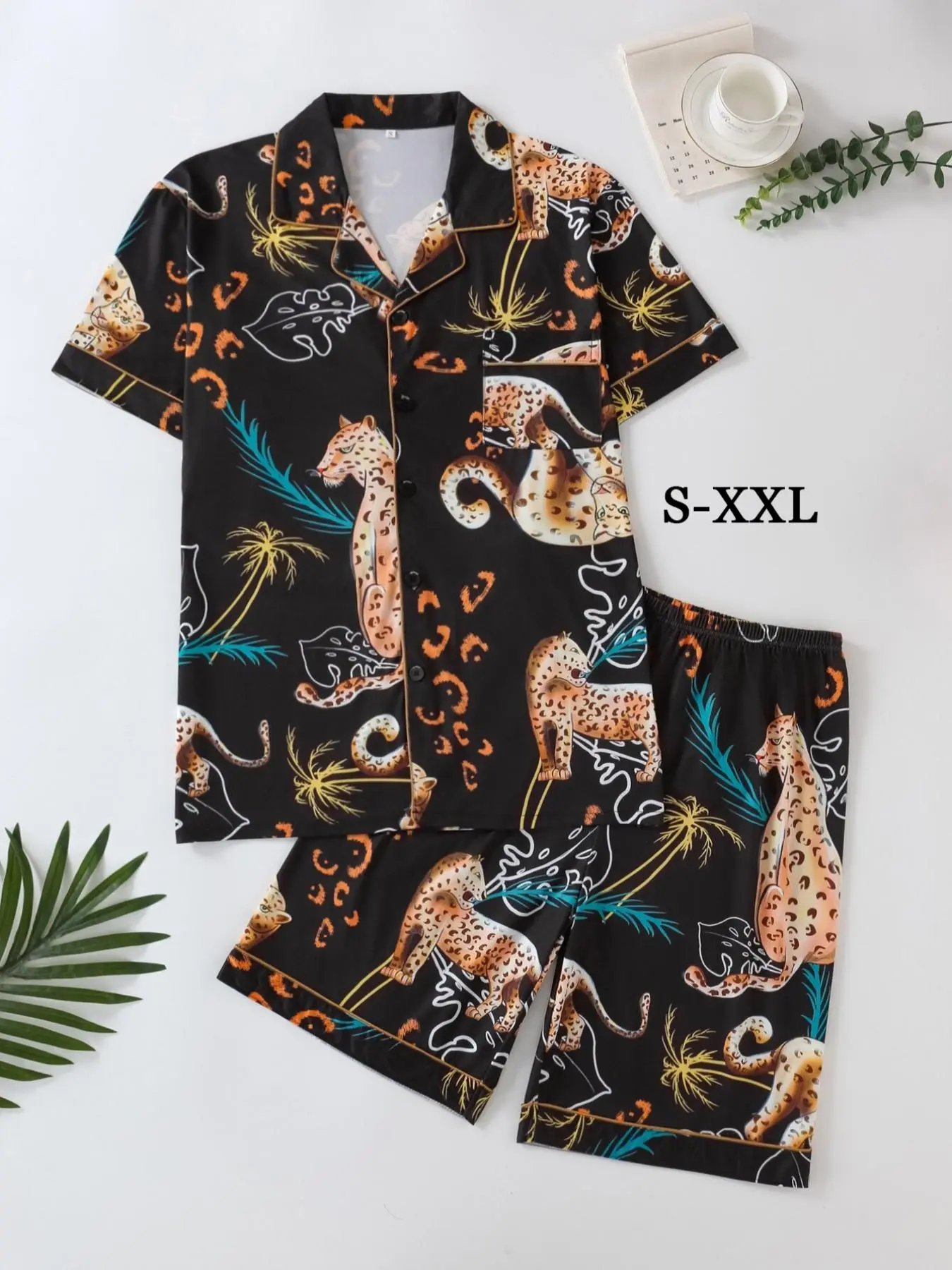 Men's Leopard Print Short Sleeve Pajama Two-Piece Set, Regular Fit Casual Comfy Button Up Lapel Neck Shirt & Shorts PJ Set, Men's Sleepwear for All Seasons