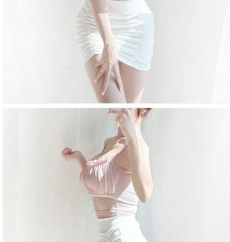 Product Introduction of Pure Hot Girl's Large Camisole with Chest Pad, Short Slim Fit Inner Bottoming Top 9