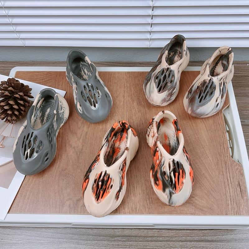   Form To Hơn 2 Size  Dép Sandal Sục Rọ Bánh Mì Hạt Nhựa Eva Đi Biển Đi Học Đi Chơi Cho Bé 2 - 12 Tuổi. SK344 