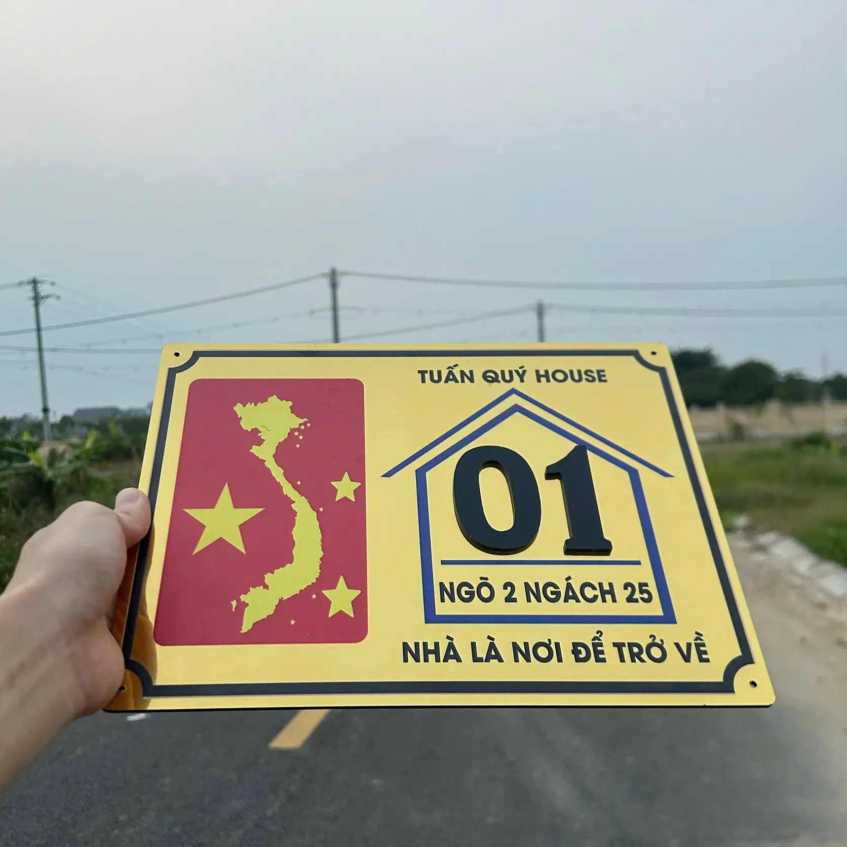 Biển số nhà in uv , làm số ,ghi tên đường theo yêu cầu Gửi Số Nhà Bạn Cho Shop Nhé, Chất Liệu Alu Gương Sáng Bóng, in uvTráng Gương