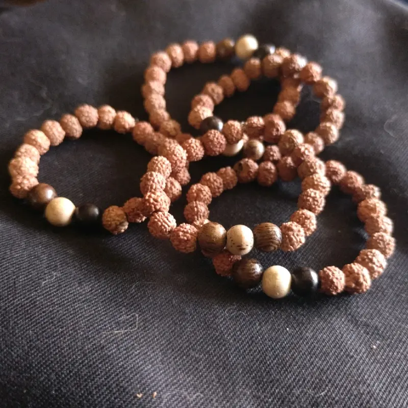 Gelang kayu sawan Bayi reborn 1