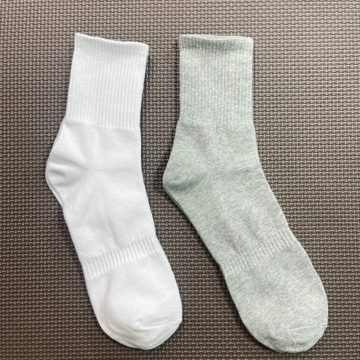 Tất dệt kim loại đẹp, trơn, cotton thời trang nam nữ. Đi được 4 mùa, êm chân.  Trắng.{ mua combo 3, combo 6 được tặng tất cotton cổ 5cm} Menswear 【 trắng + trắng sữa 】 khỏe mạnh