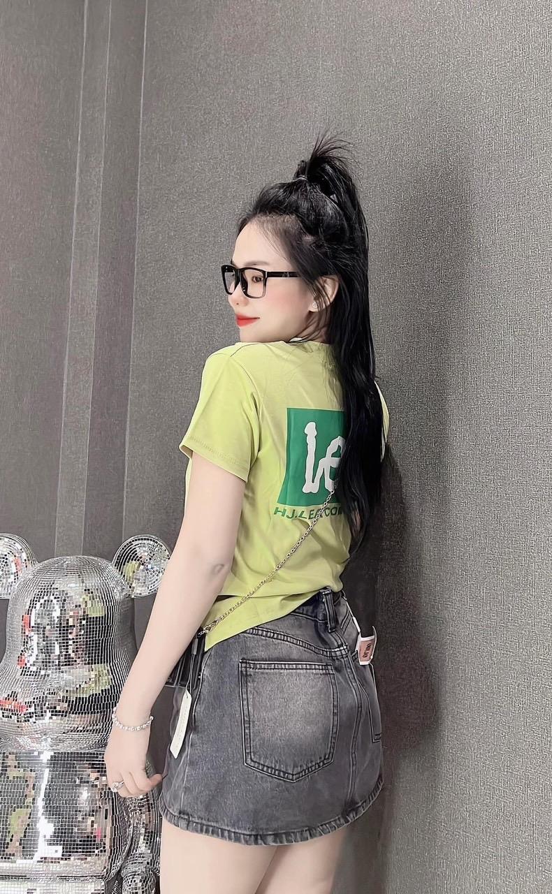 Product Introduction of Áo thun nữ PHOM ÔM cổ tròn phối chữ nổi trước sau ( Mã LEA. ) Top Women 13