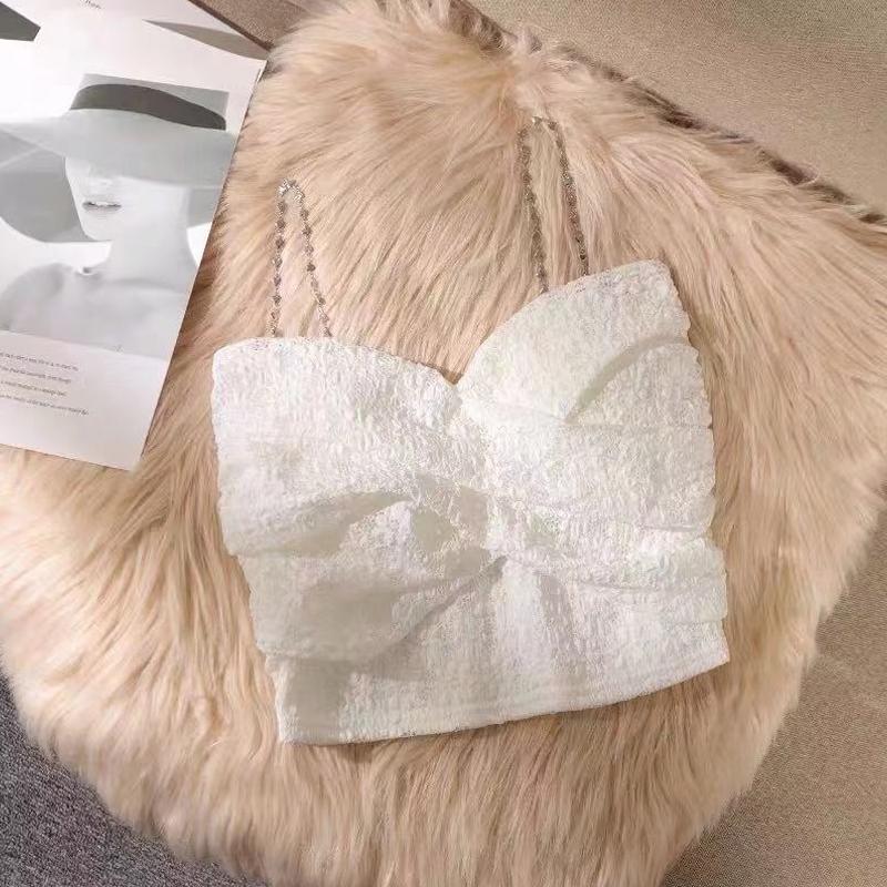 Product Introduction of Women's Strapless Casual Daily Tube Tops, Solid Color Ruched Bandeau Summer Crop Tops with Removable Heart Shape Chain Clean Outfit 23