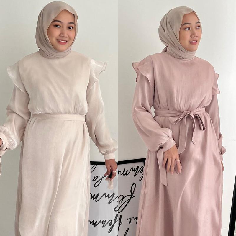 SLAVINA SHIMMER DRESS by BOONAA.ID Casual Fit 1