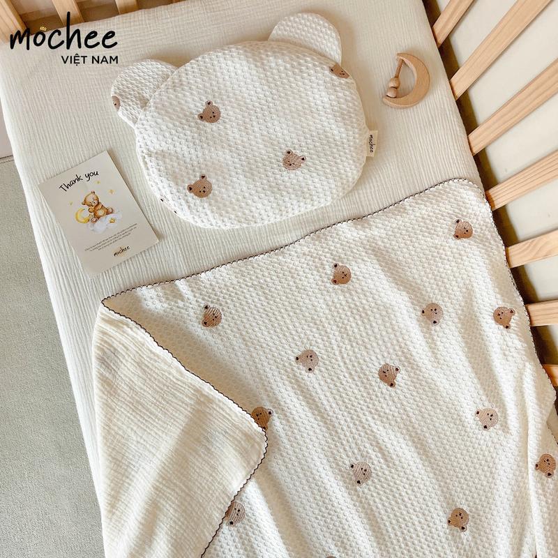Gối đầu tai gấu cho bé Mochee tổ ong thêu gấu vải waffle cho bé sơ sinh - Monnie Kids 3