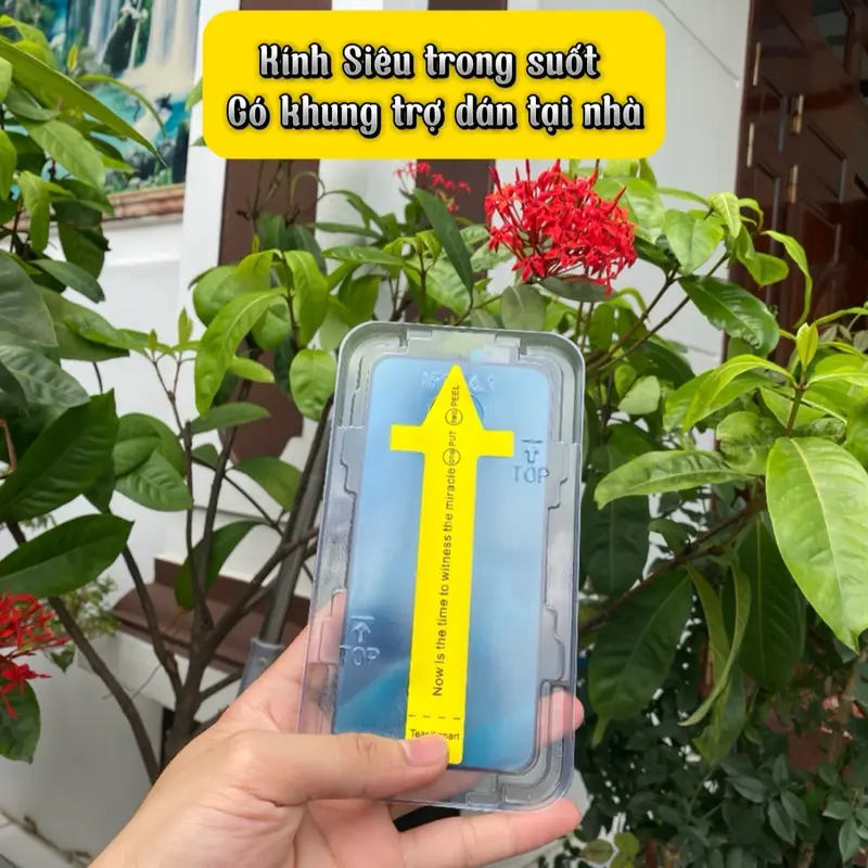 Combo 3 Kính cường lực KingKong Glass chống nhìn trộm hộp vàng , có khung tự dán, Tri ân 2 kính trong suốt+ 1 mèo thần tài + 1 que sim- DC Phụ Kiện 2