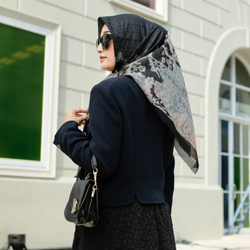Amsterdam Renew Series ShasaScarves Hijab Motif Segiempat Premium 4