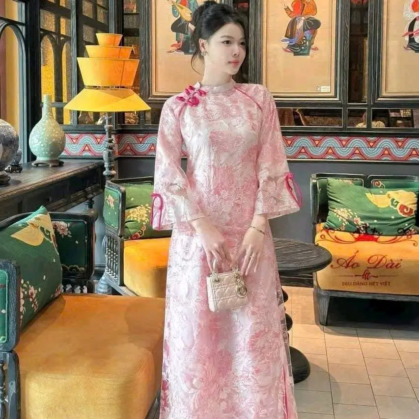 áo dài cách tân tơ thêu y hình- áo dài hạnh