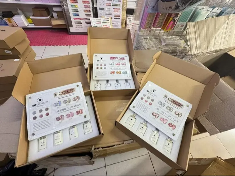 Sơn mắt mèo kim sa TG siêu sáng ( đủ set - tặng kèm bảng màu + thanh hút ) 1