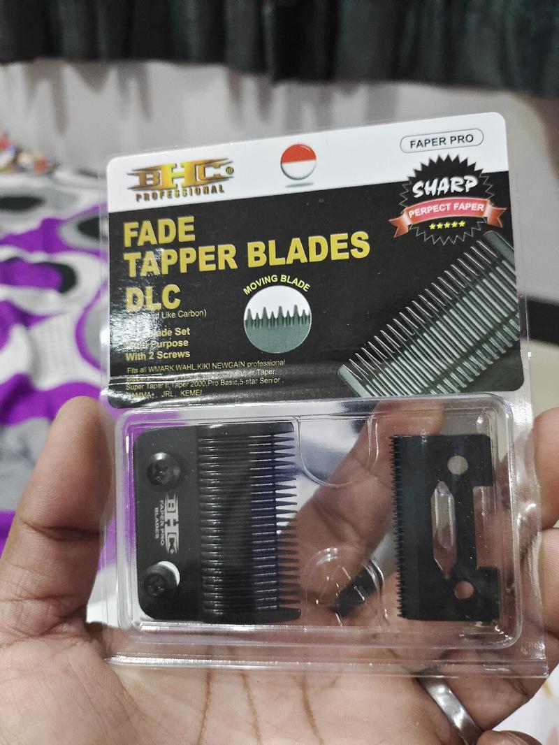 Product Introduction of Mata Pisau Mesin Cukur Blade BHC FAPER PRO Original DLC Universal Fade & Tapper / Pisau Mesin Cukur For WAHL WMARK JRL ANDIS GAMMA TUFT LUMI DLL Merah 2