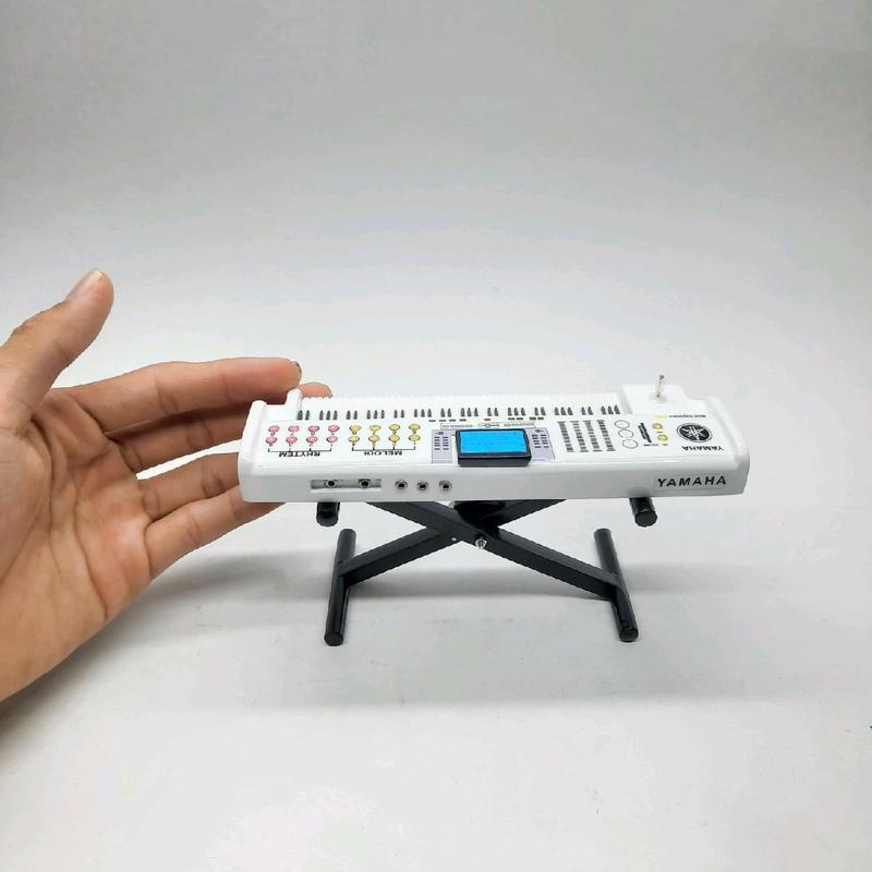 miniatur KEYBOARD skala.1 : 12 hiasan rak dinding rak kaca pajangam dekorasi rumah 1