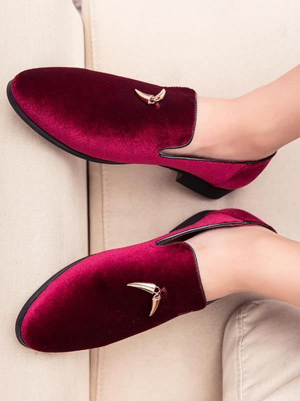 Men's Minimalist Temperament Velvet Loafers, Trendy Pointed Toe Slip-on Loafers, Fashionable Shoes for Daily Wear 2