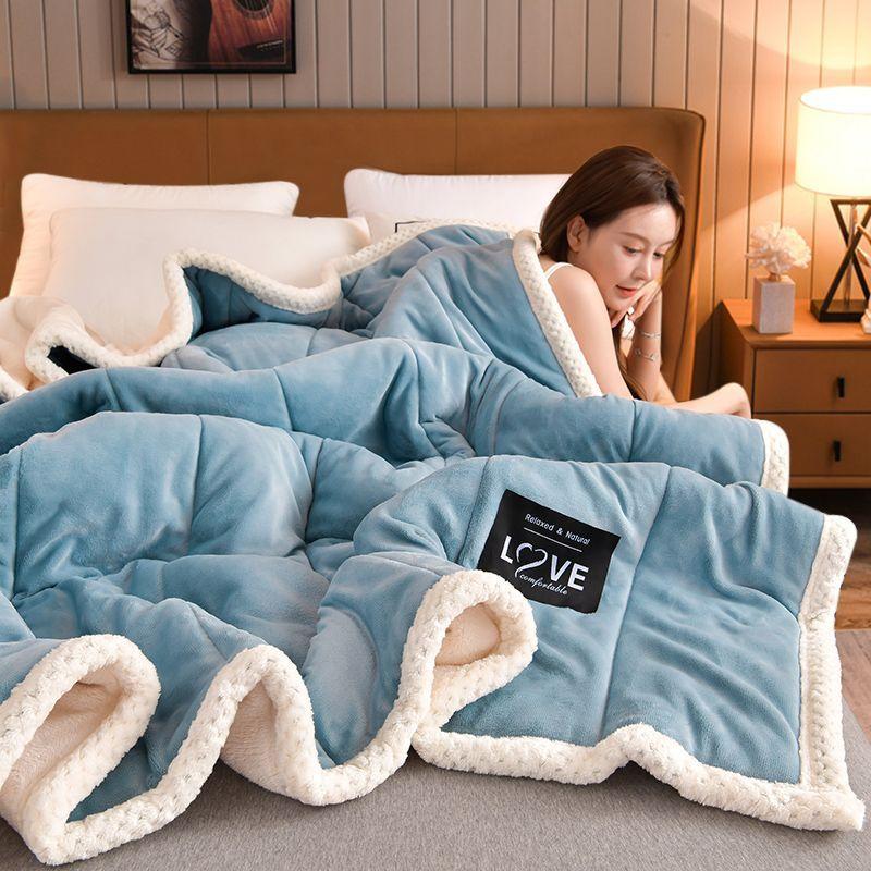 Product Introduction of Chăn, Ba Lớp, Lót Lông Cừu, Chăn Dày, Chăn Nhung Hai Mặt, Thích Hợp Cho Mùa Thu Và Mùa Đông, Làm Bằng vải lông cừu Berber, Có Thể Được Sử Dụng Làm Ga Trải Giường, Ấm Áp, Lý Tưởng Cho Ký Túc Xá 24
