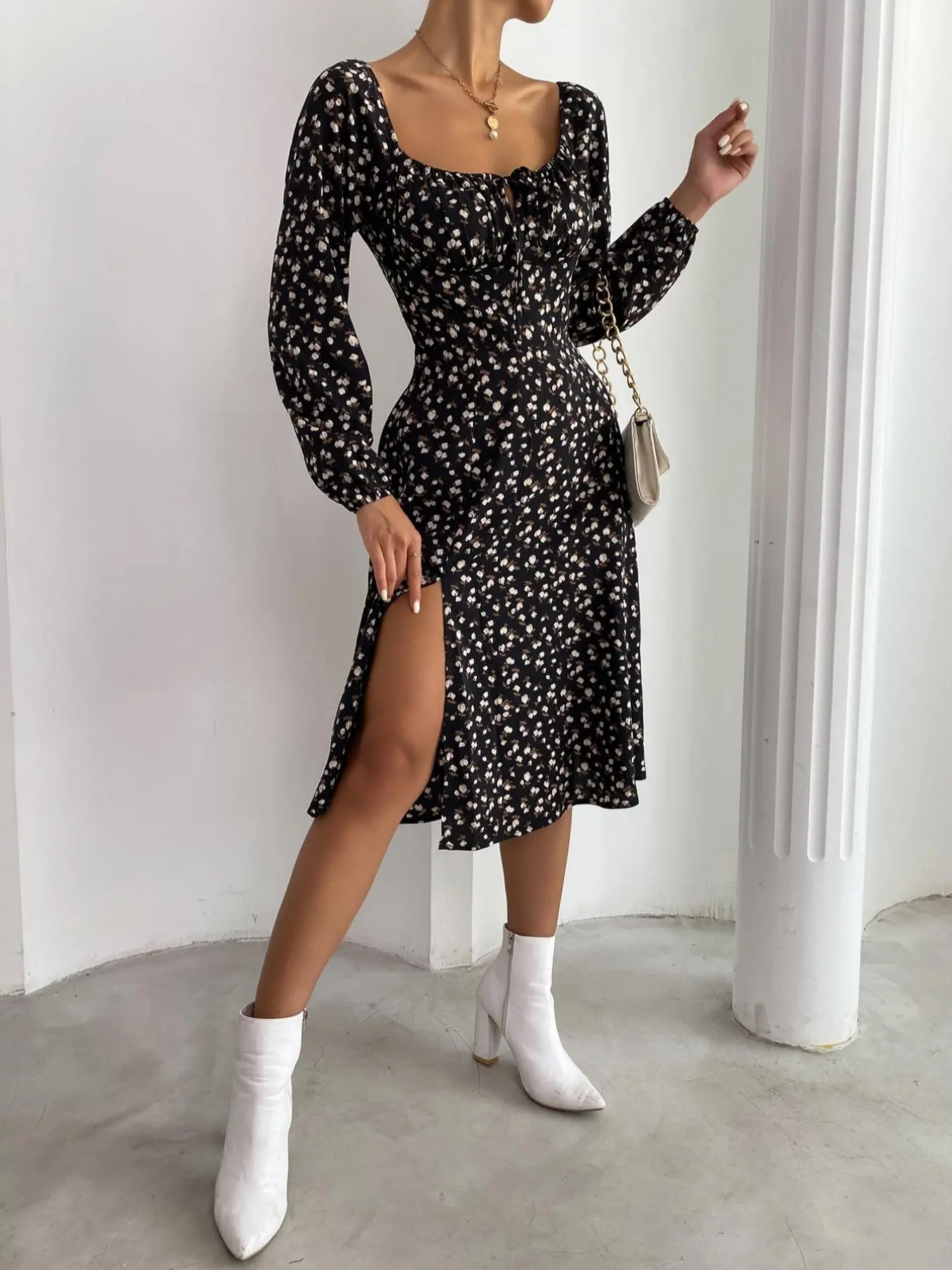 Women's Ditsy Floral Print Tie Front Split A Line Dress, Boho Romantic Square Neck Bishop Sleeve Knee Length Dress for Daily Holiday Vacation Wear, Ladies Dress for Spring & Fall