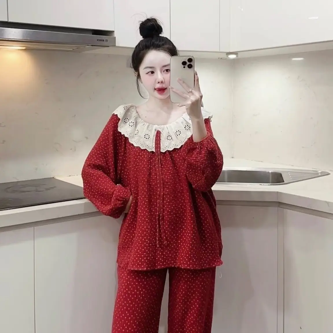 Bộ ngủ dài tay đỏ đô chấm bi phối bèo trắng đũi xô mềm hàng QC A15