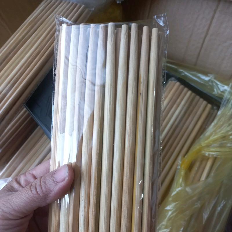 đũa tre nhà làm  vót dài trường đũa dài 25p được làm thủ công nhận hàng là 20 đôi đũa 3