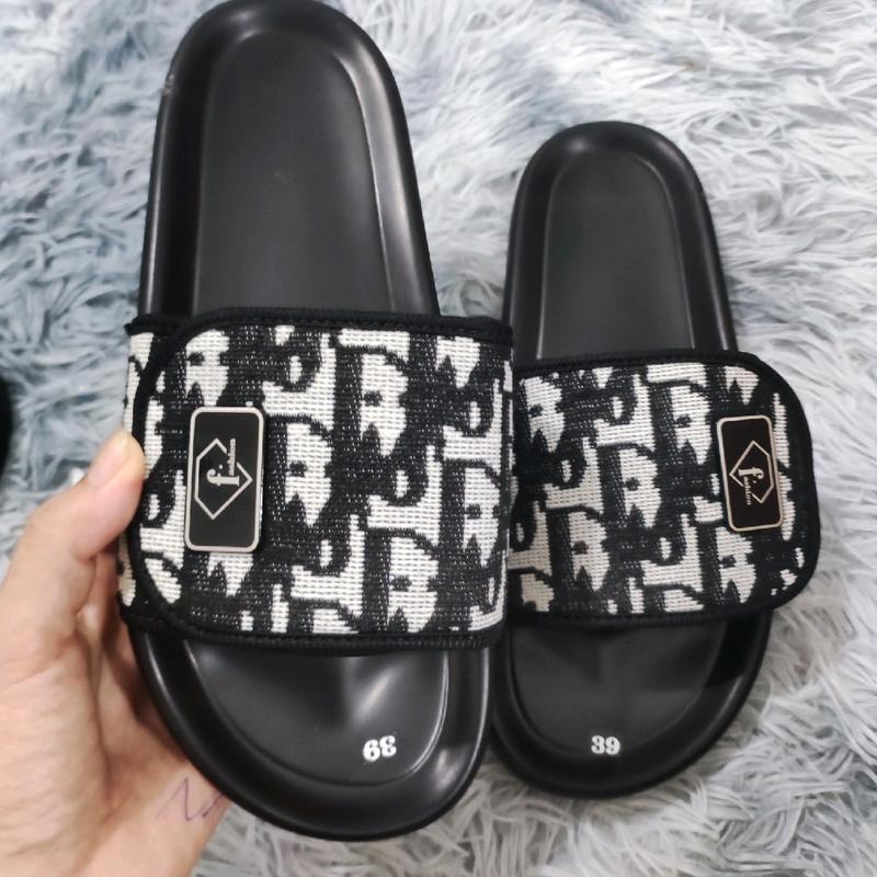 Dép Đi Ơ quai xé dán in 3Dđế cao xu chống trơn trượt đi êm chân kiểu dáng độc lạ ,Slipped loại 1.