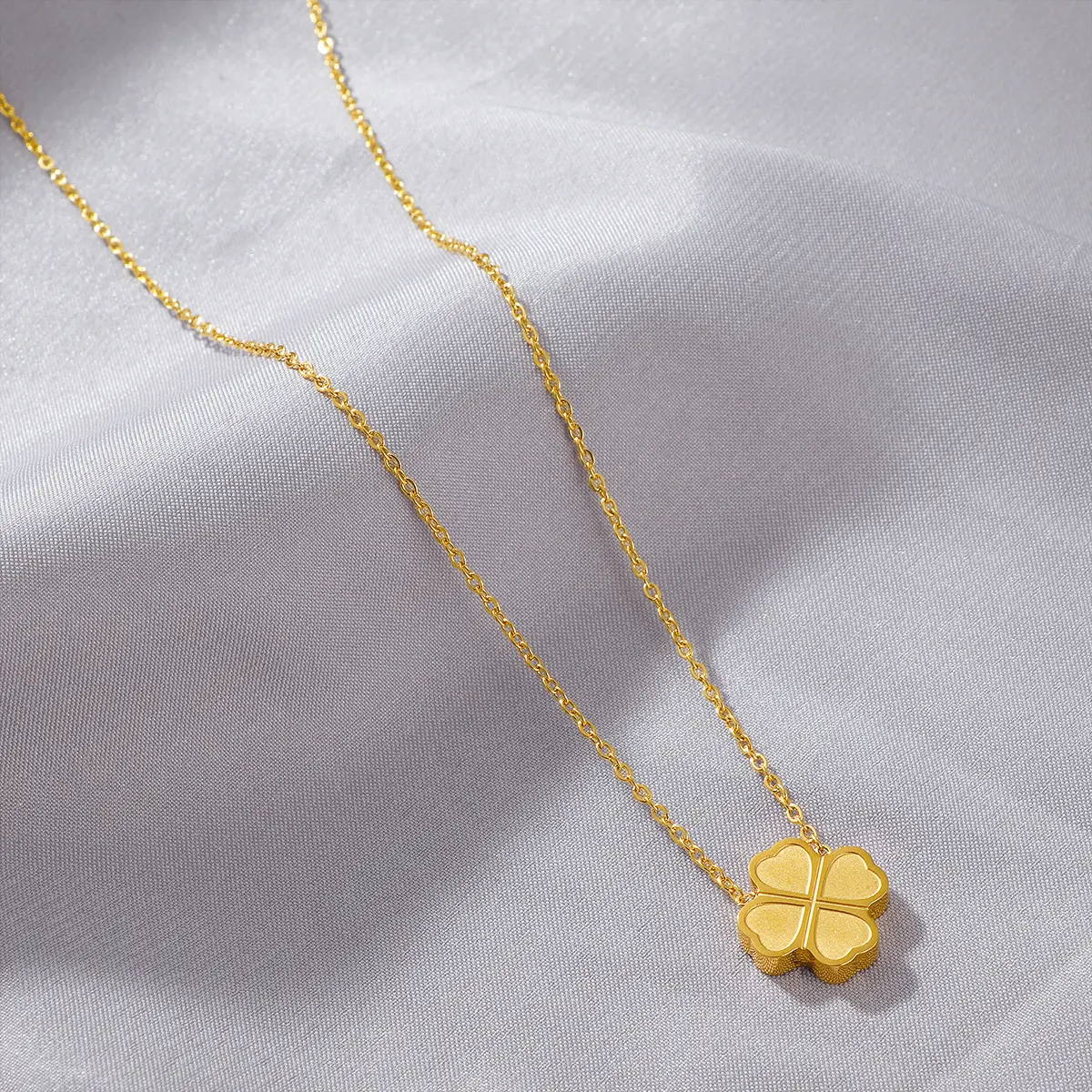 Mickey Hot-Selling Clover Titanium Steel Necklace Women's Unique Temperament Pendant Simple Niche High-End Jewelry