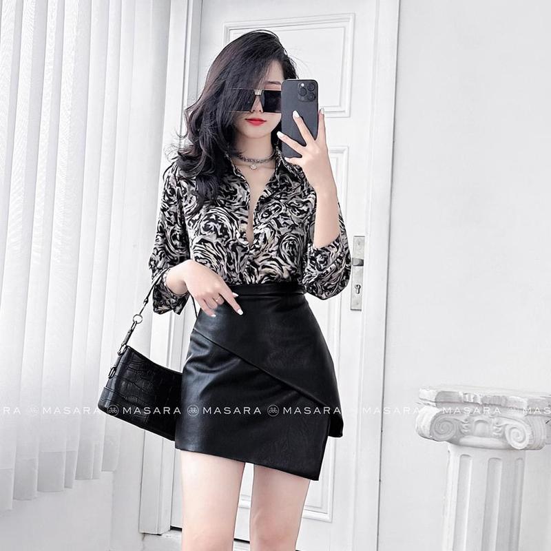 Áo sơ mi lụa nữ dài tay cao cấp công sở họa tiết hoa trà nền đen, áo sơ mi họa tiết thiết kế NH Boutique 1