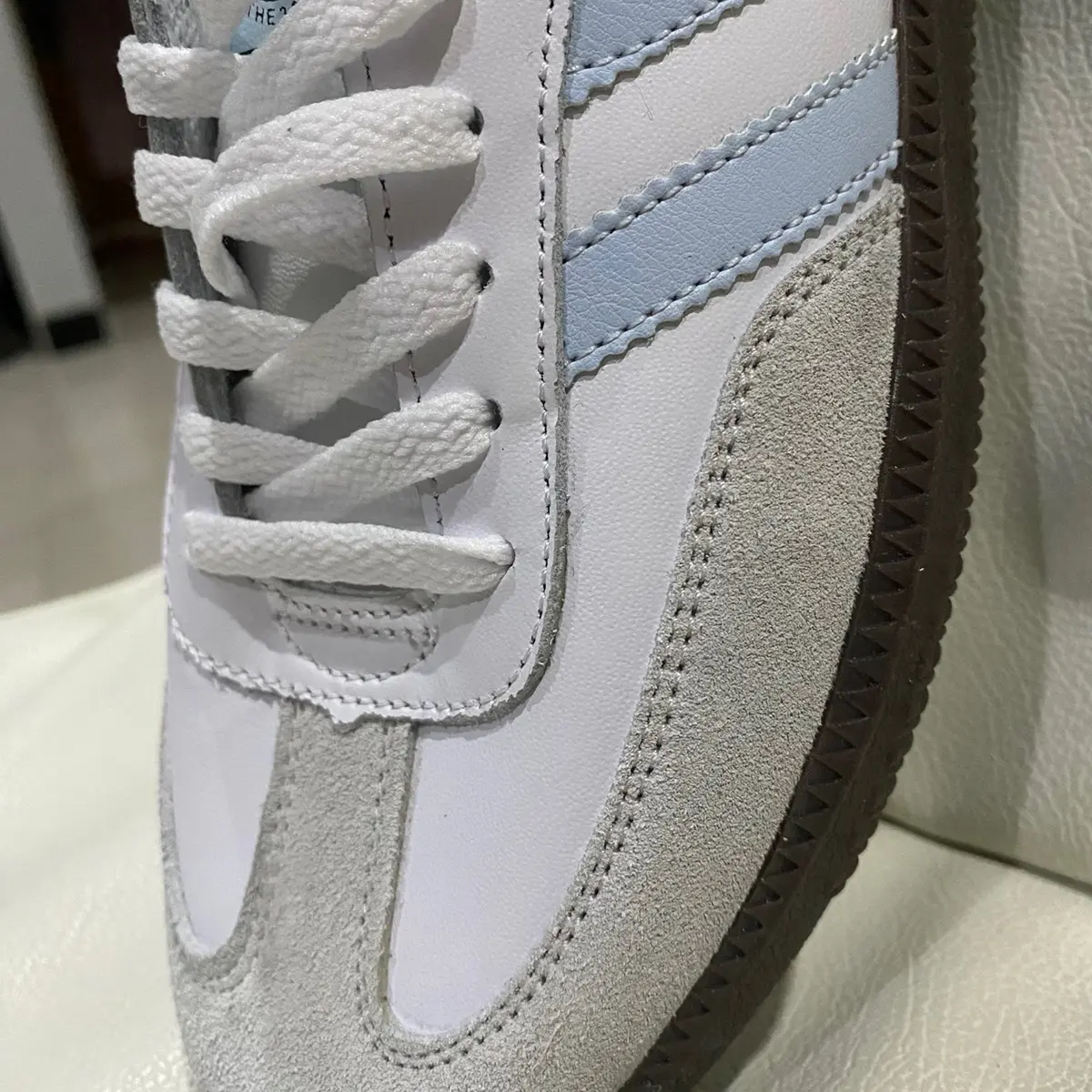 SEPATU CASUAL SAMBA HELLO BLUE