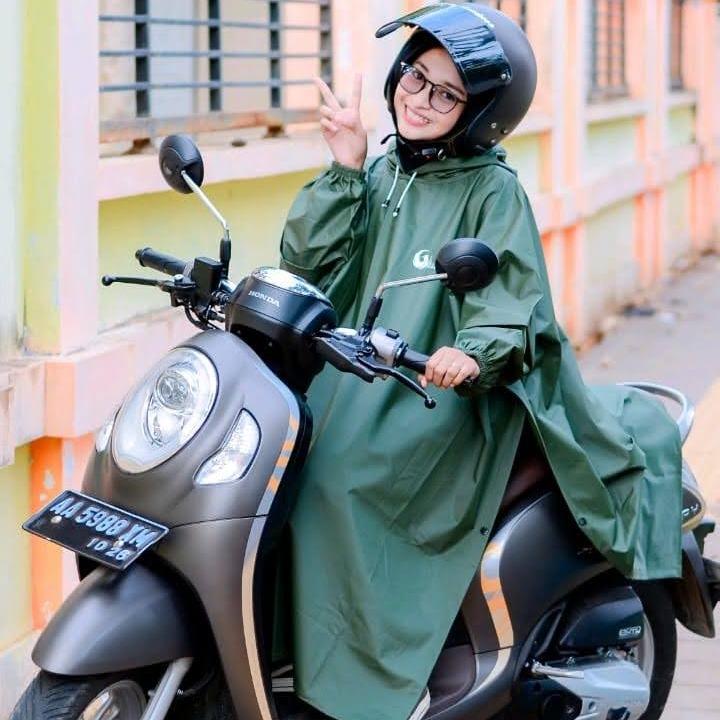Jas Hujan Starlight Raincoat Tipe Ponco/Kelawar PVC Anti Robek dengan Kancing Knop Ganda 1