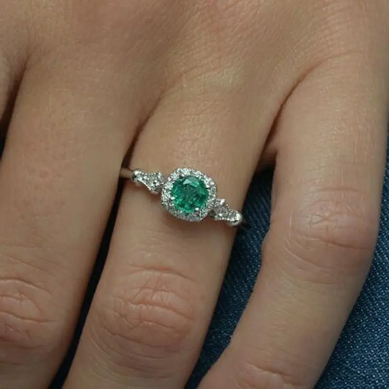 New Exquisite  Women's Ring Cut Emerald Couple Ring