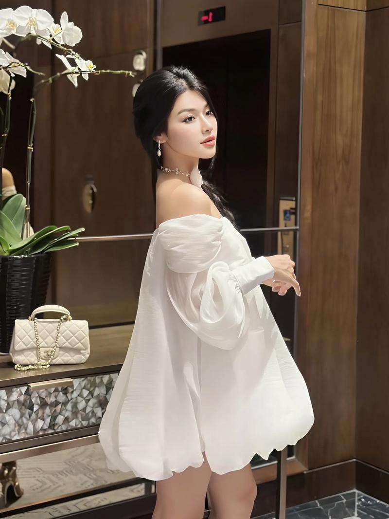 Product Introduction of YẾN BẮP CLOTHING - Váy trễ vai xoè trắng Nữ Dress 3