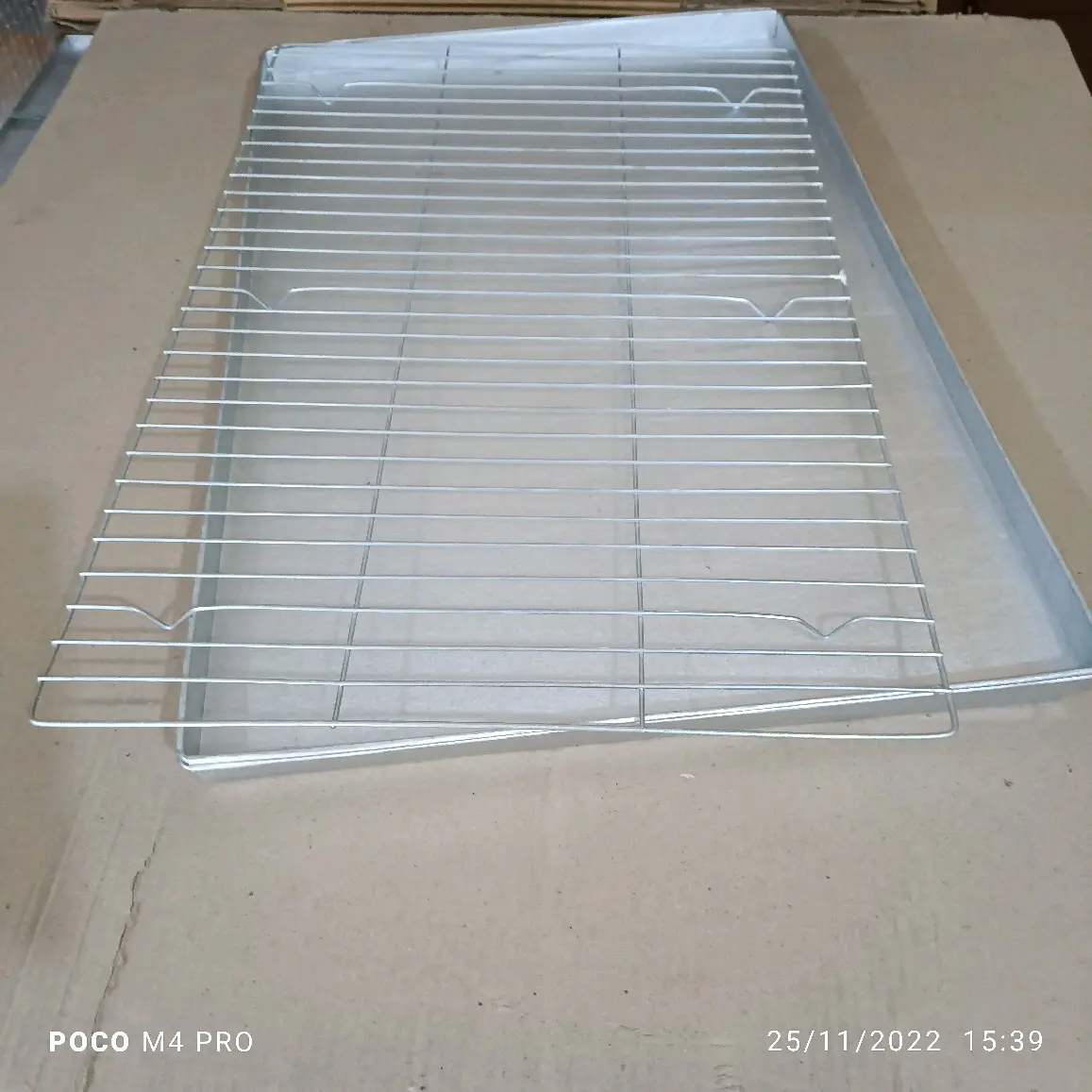 Loyang kue kering rakpeniris kue saringan atau peniris ukuran 40x60cm Kitchenware Nampan