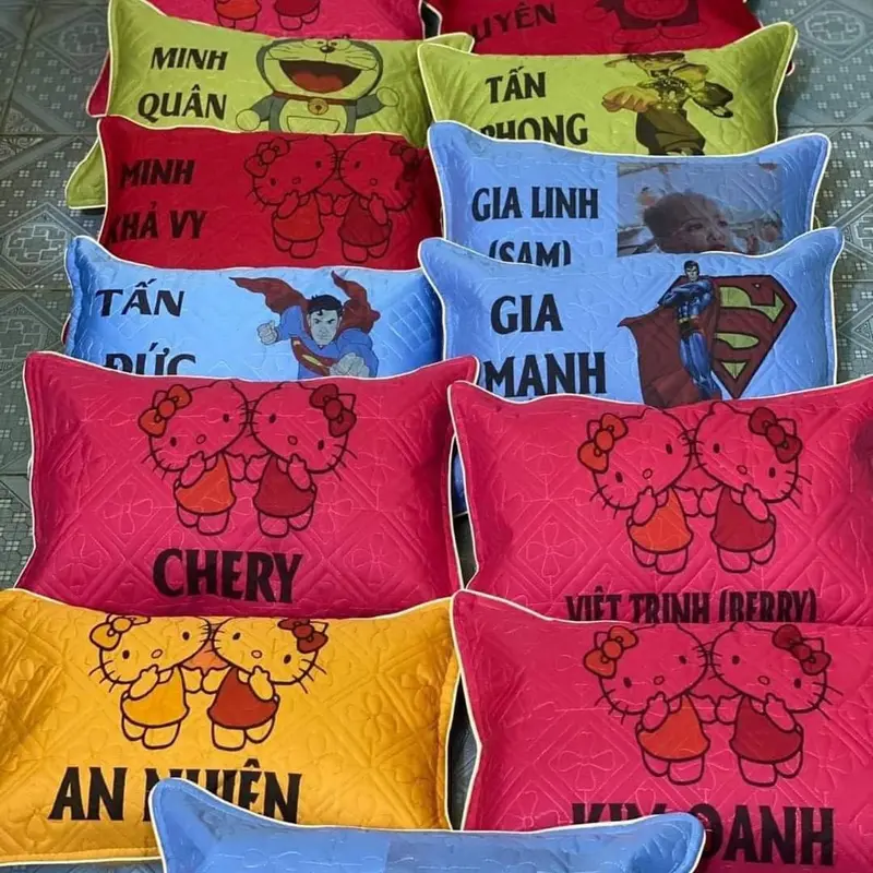 Vỏ gối đi học in tên in hình cho bé 35x50 0