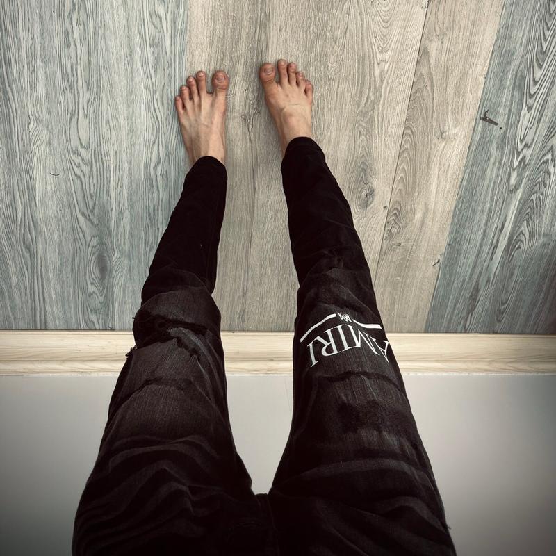 Quần Jean Đen Chữ Trắng Rách Gối 4 Cúc NO 2026272 Loại 1