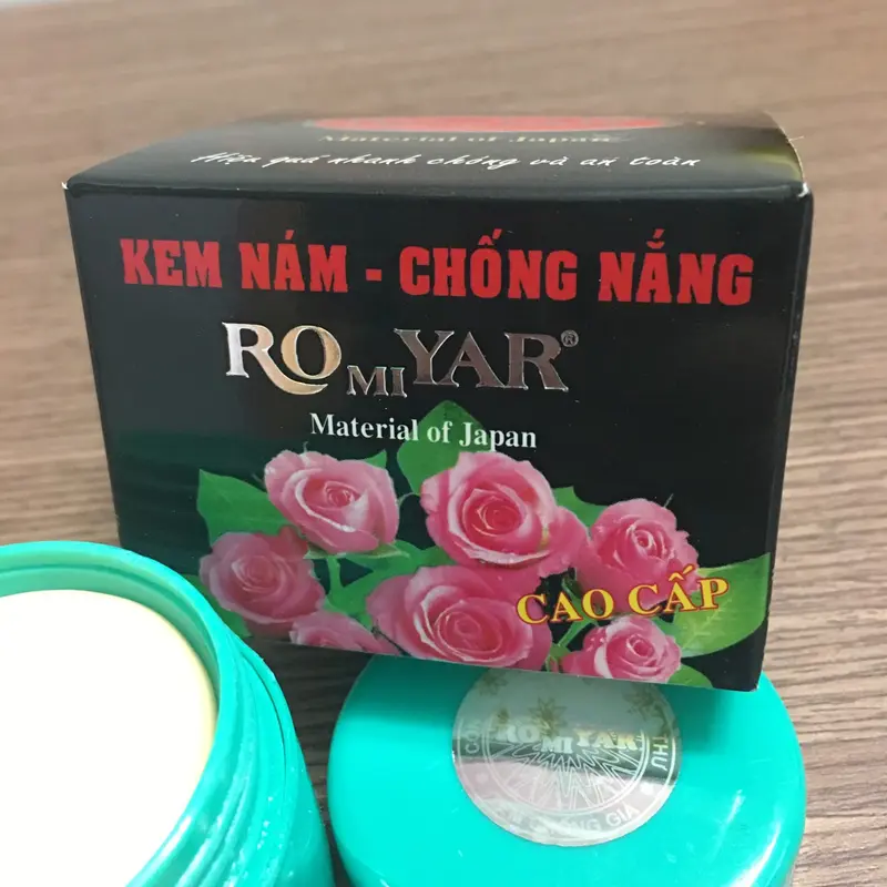 Kem nám chống nắng 15g ROMIYAR SPF 25 2