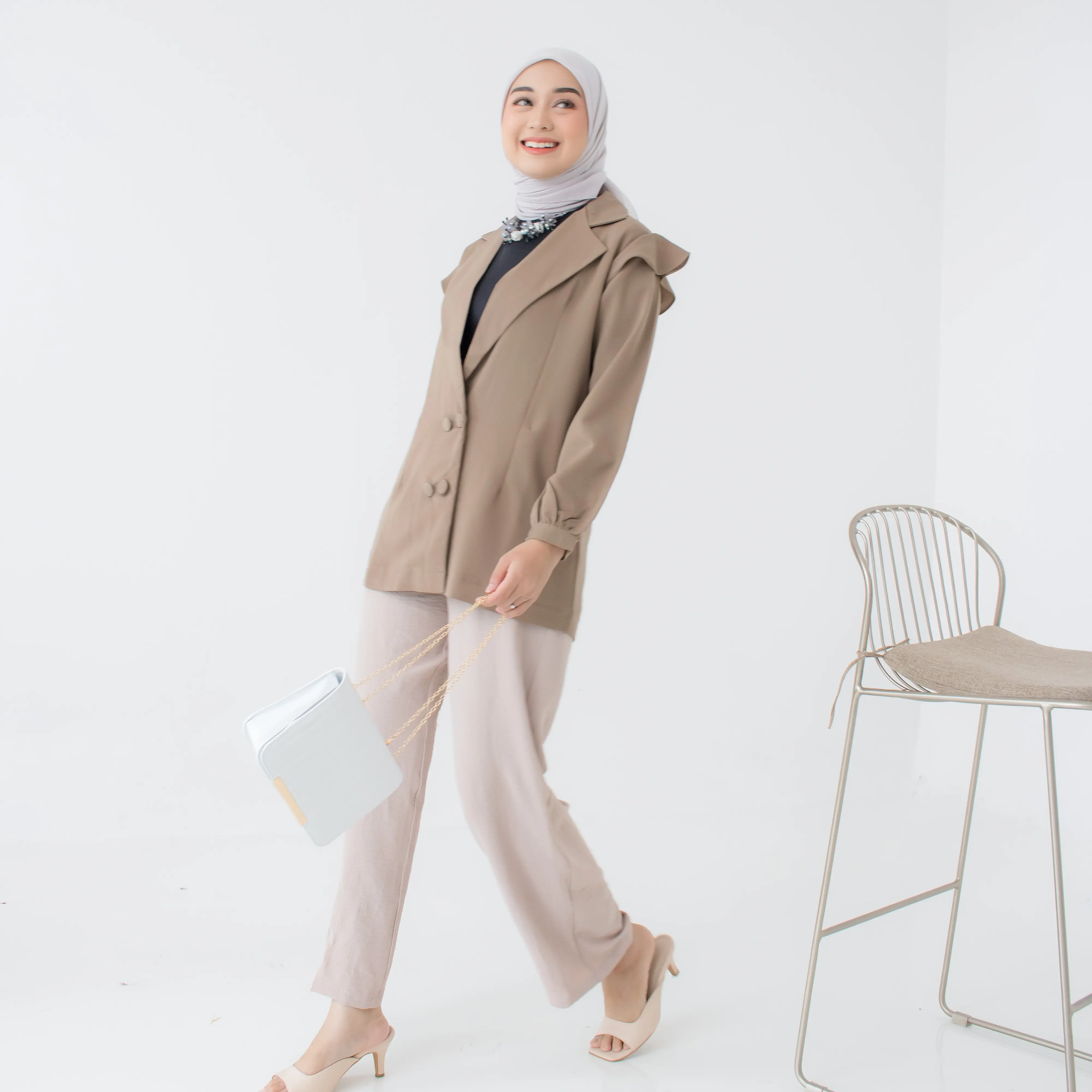 ISVARA BLAZER (Semi Blazer Formal - Non Formal Look)
