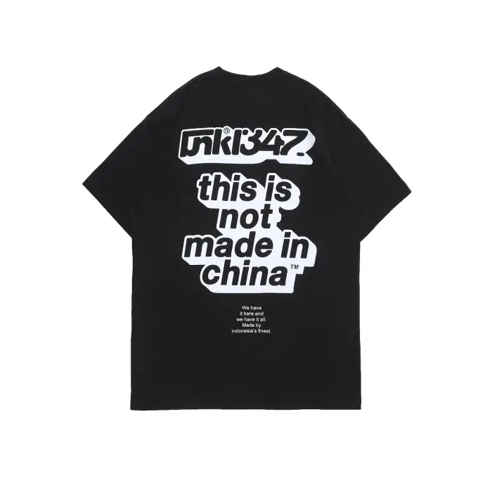 UNKL347 T-Shirt Hitam Bahan Combed Motif Simpel LOGS 4