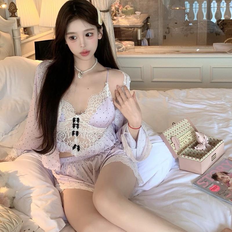 SP.666 Set bộ ngủ lụa 4 món áo hai dây kèm đệm, quần cộc, áo dài và quần dài hoạ tiết chấm bi hàng Quảng Châu cao cấp 4