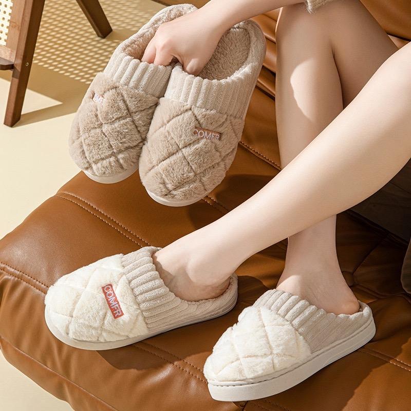 Dép đi trong nhà đơn giản kẻ ô dành cho cả nam và nữ 1