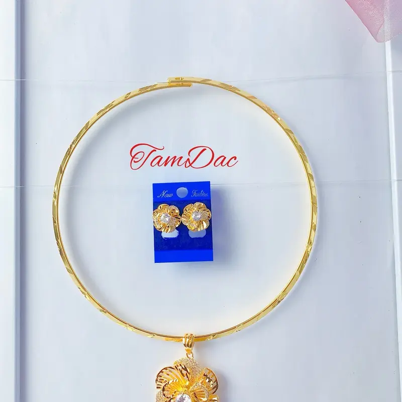Com Bo kiềng cổ , hoa tai Nữ  mạ vàng 24k Kết Hợp Mặt Dây Chuyền Hoa mai Women 1