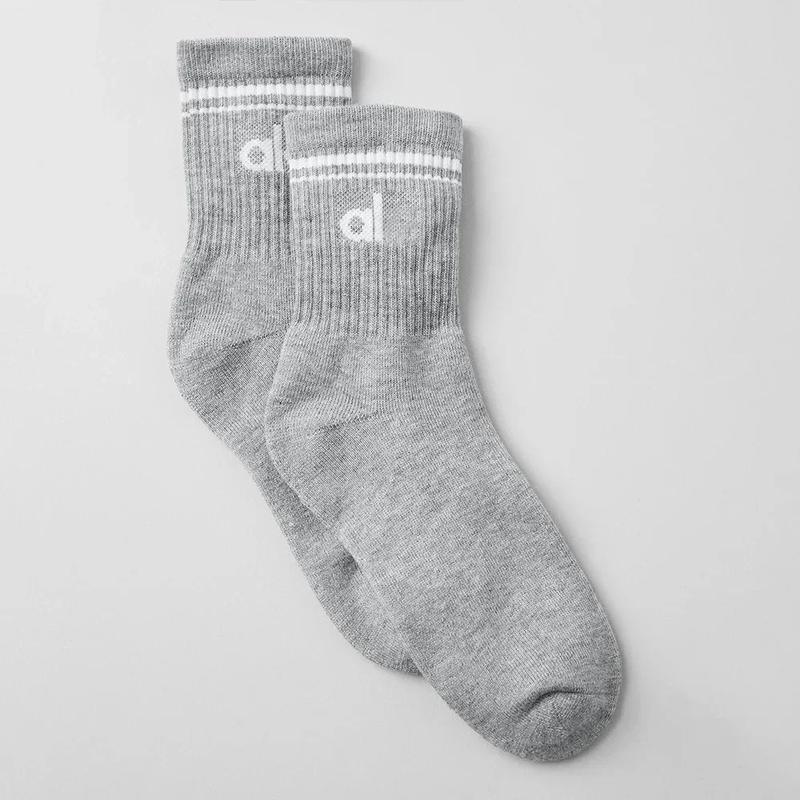 Product Introduction of Yoga Socks Pure Cotton Male and Female Stockings Four Seasons Long Tube Yoga Accessories Sports Leisure Couple Stockings Soft and Comfortable Fashion Street Fashion 1