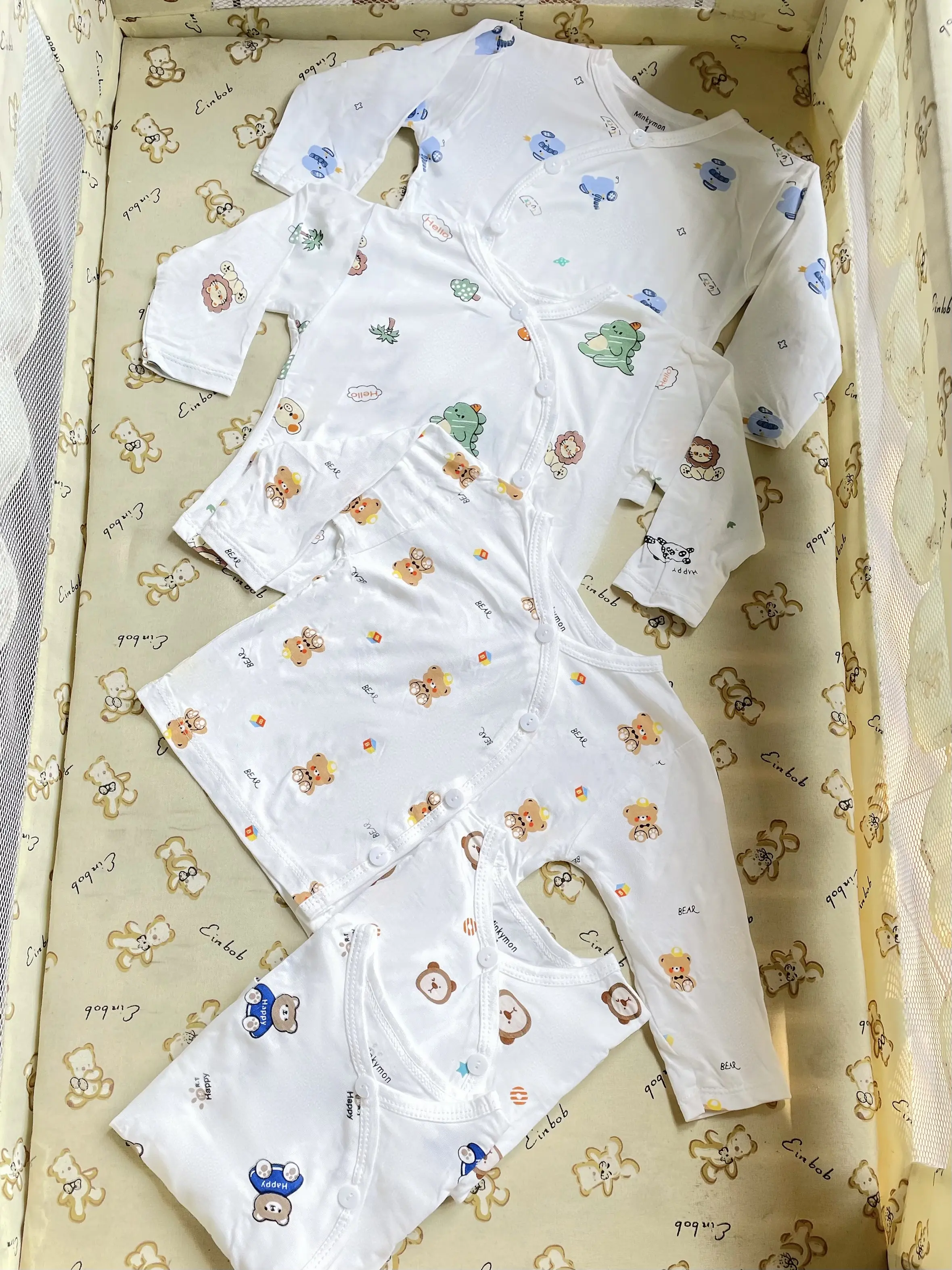 Combo 5 Áo Dài Tay Sơ Sinh Cúc Chéo Màu Trắng Hoạ Tiết Chất PeTit Thun Lạnh