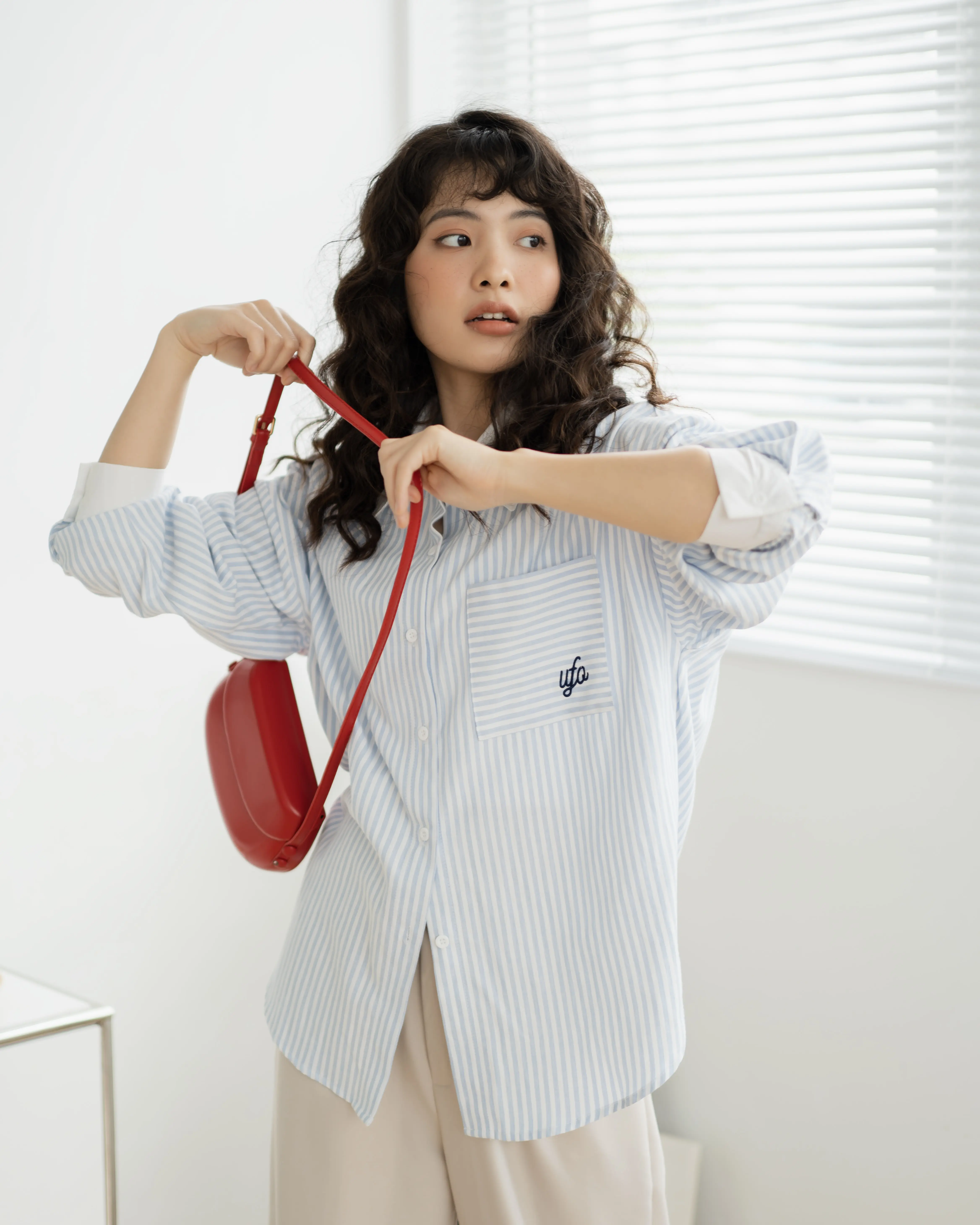 Áo sơ mi nữ freesize đũi kẻ 100% cotton Striped Shirt - by ufo.thebasic Women Top