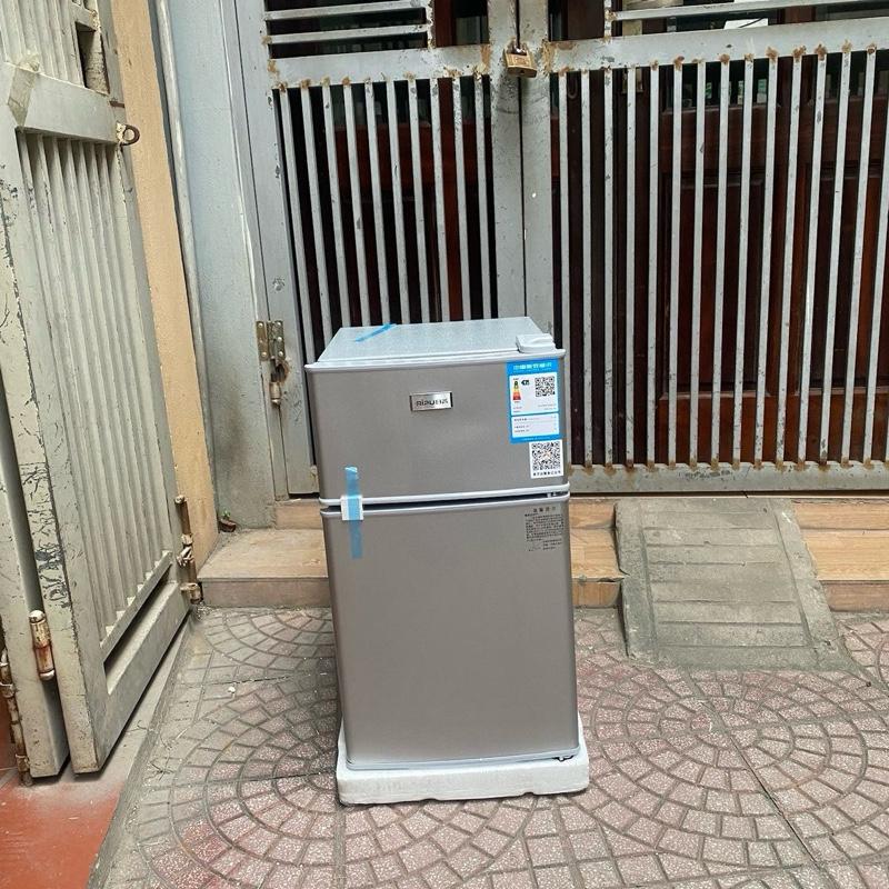 Tủ lạnh mini 48 lít cao cấp có ngăn đá và ngăn làm mát tách biệt, để đồ ăn, mỹ phẩm, đồ trang điểm tiện lợi