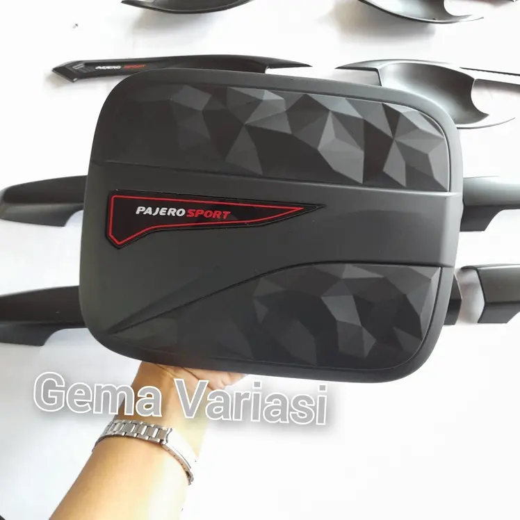 Set Outer Cover Handle Pegangan Pintu Tank Cover Mobil Pajero 2016 - 2023 Hitam Diamond Premium Car Kendaraan Penutup 3