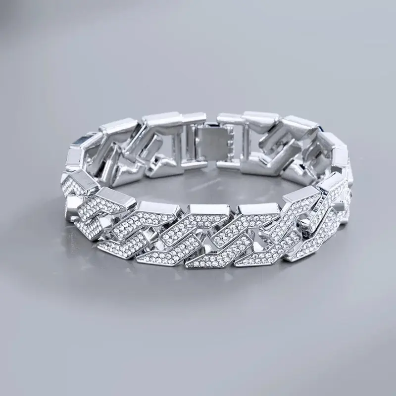 (Tặng nhẫn) Lắc tay nam đính đá điều chỉnh được kích thước - v6 3