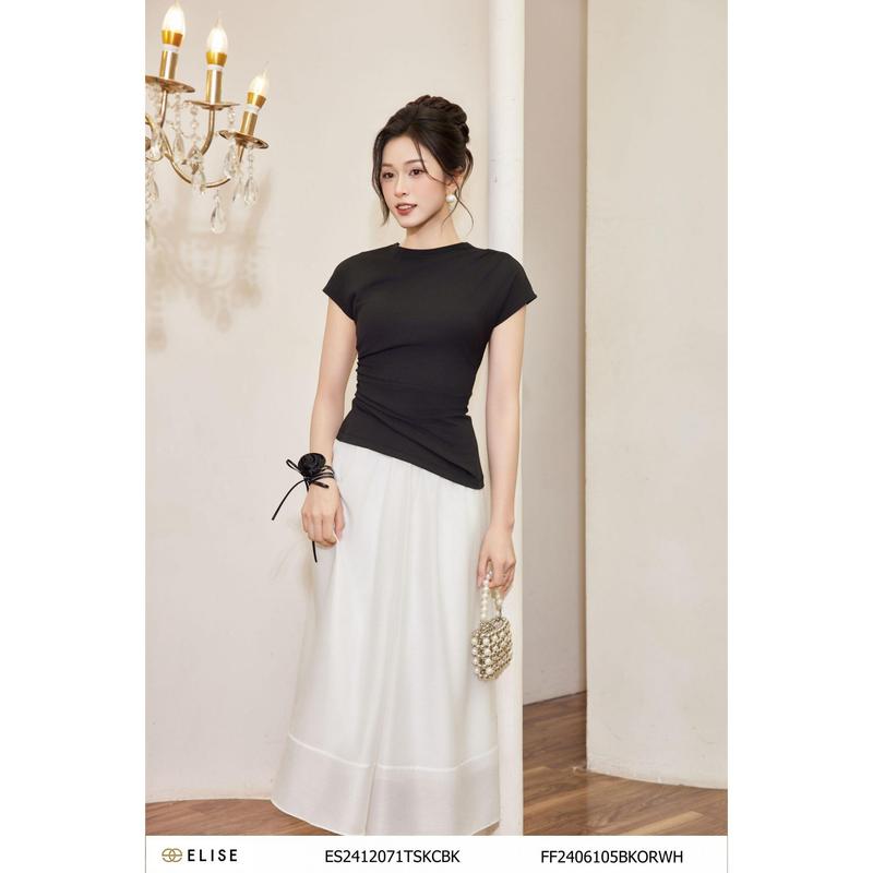 Áo thun tăm đen nhún vai eo thiết kế Elise mã sản phẩm ES2503252TSKCBK