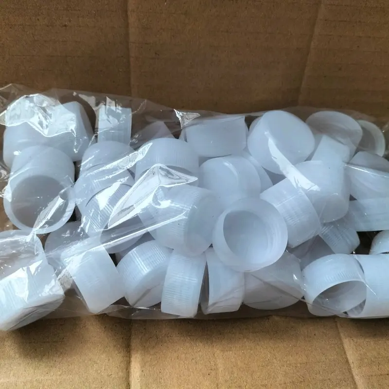 Tutup plastik ulir berwarna putih luar dan dalam 0