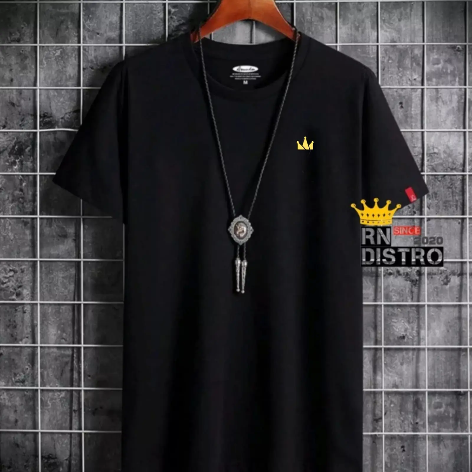 TERLARIS KATUN SANTAI MAHKOTA T-shirt  - T SHIRT CROWN LOGO SS BLACK CATOON Kaos Nyaman Pria Distro