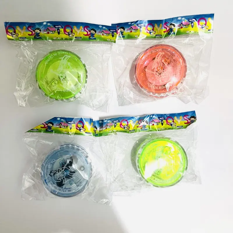 Đồ chơi con quay Yoyo có gắn đèn Led phát sáng cùng nhiều màu sắc giúp bé tha hồ chơi đùa cùng bạn bè và người thân Toy 7